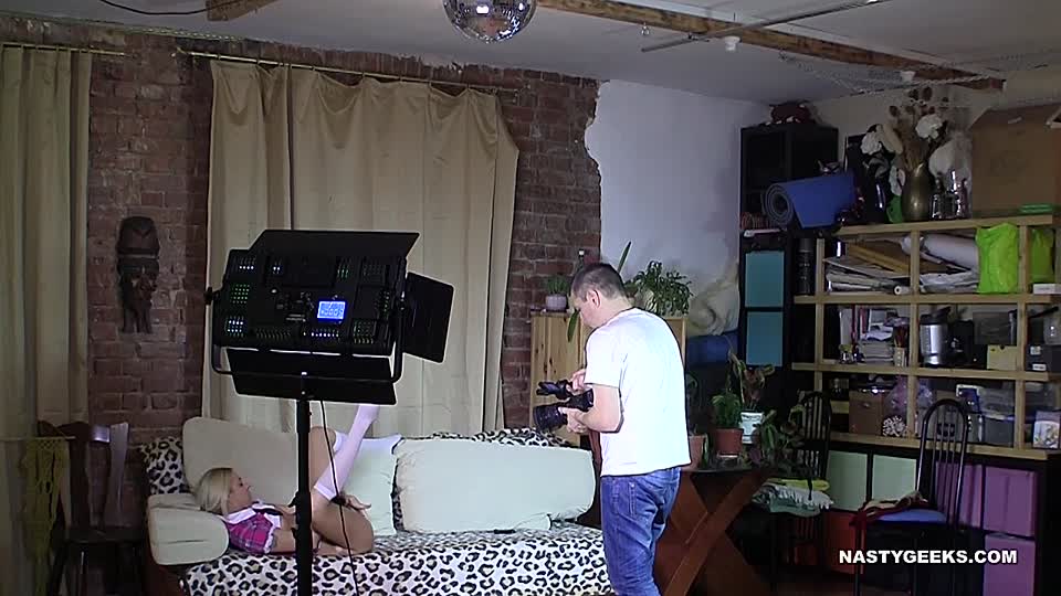 Junger Sexstar dreht Video